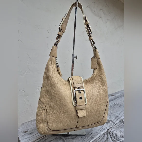 COACH VINTAGE HAMPTON HOBO SHOULDER BAG - Picture 2 of 10
